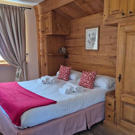 Hotel Dente Del Gigante Courmayeur Bagian luar foto