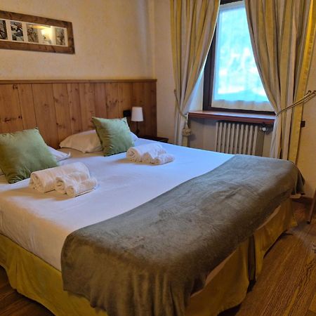 Hotel Dente Del Gigante Courmayeur Bagian luar foto