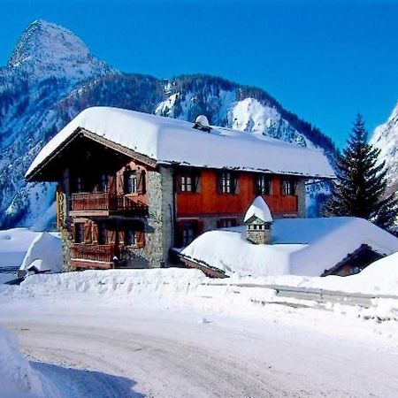 Hotel Dente Del Gigante Courmayeur Bagian luar foto