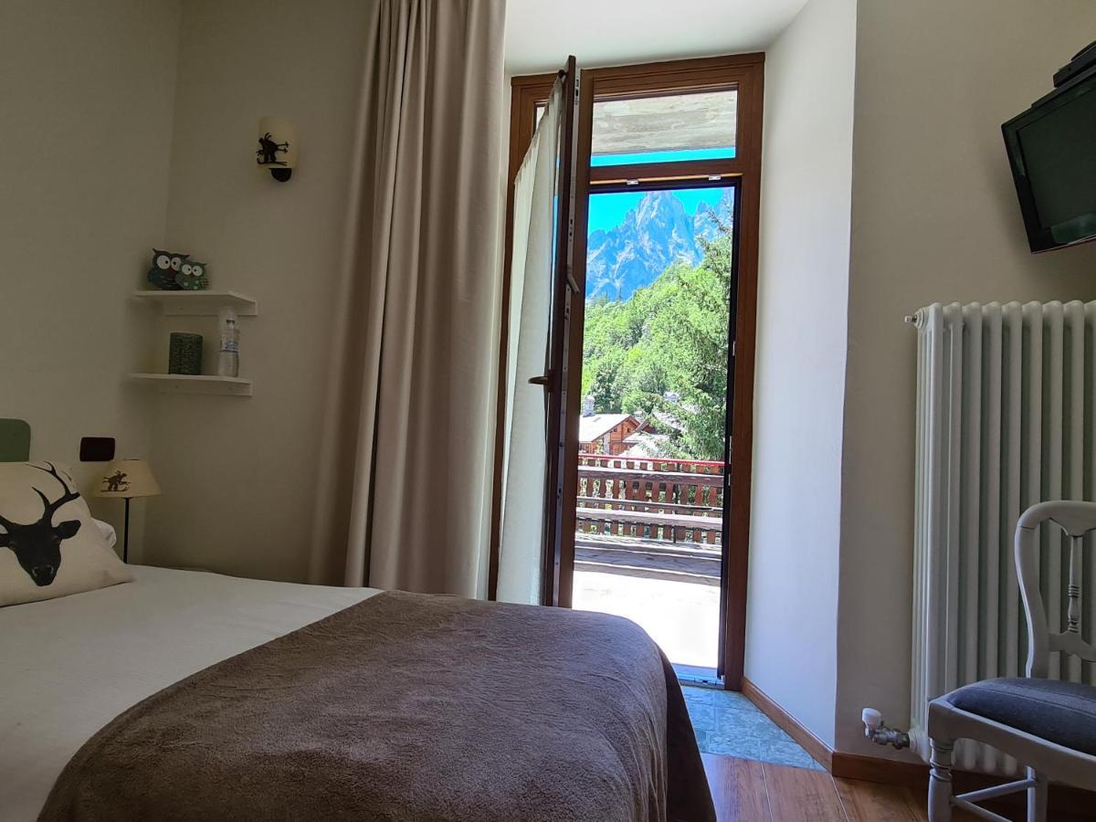 Hotel Dente Del Gigante Courmayeur Bagian luar foto