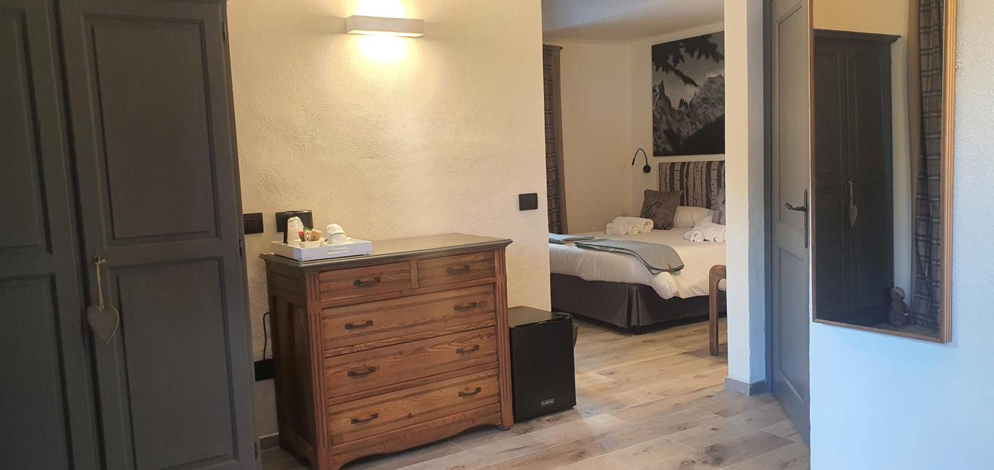 Hotel Dente Del Gigante Courmayeur Bagian luar foto