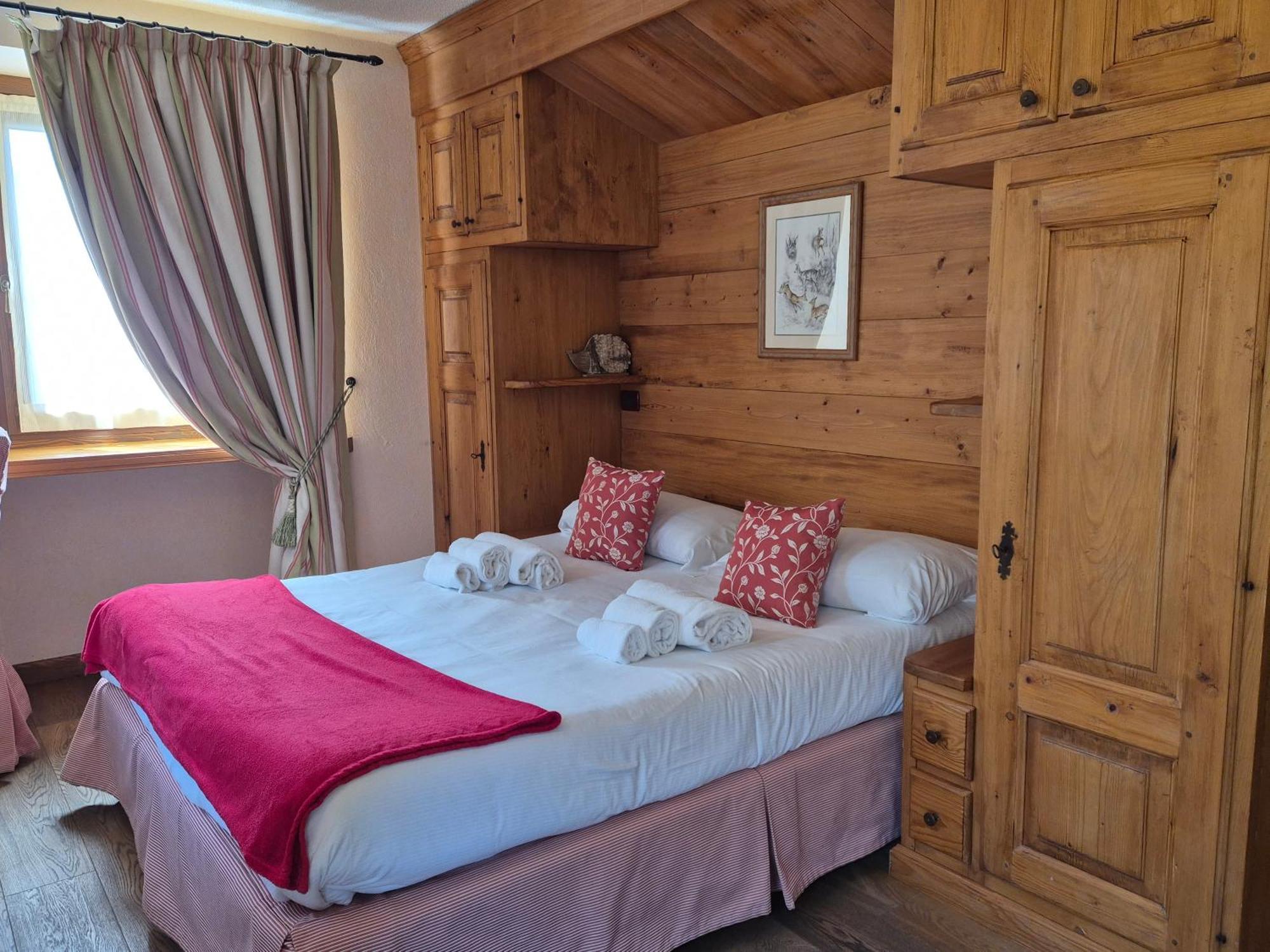 Hotel Dente Del Gigante Courmayeur Bagian luar foto